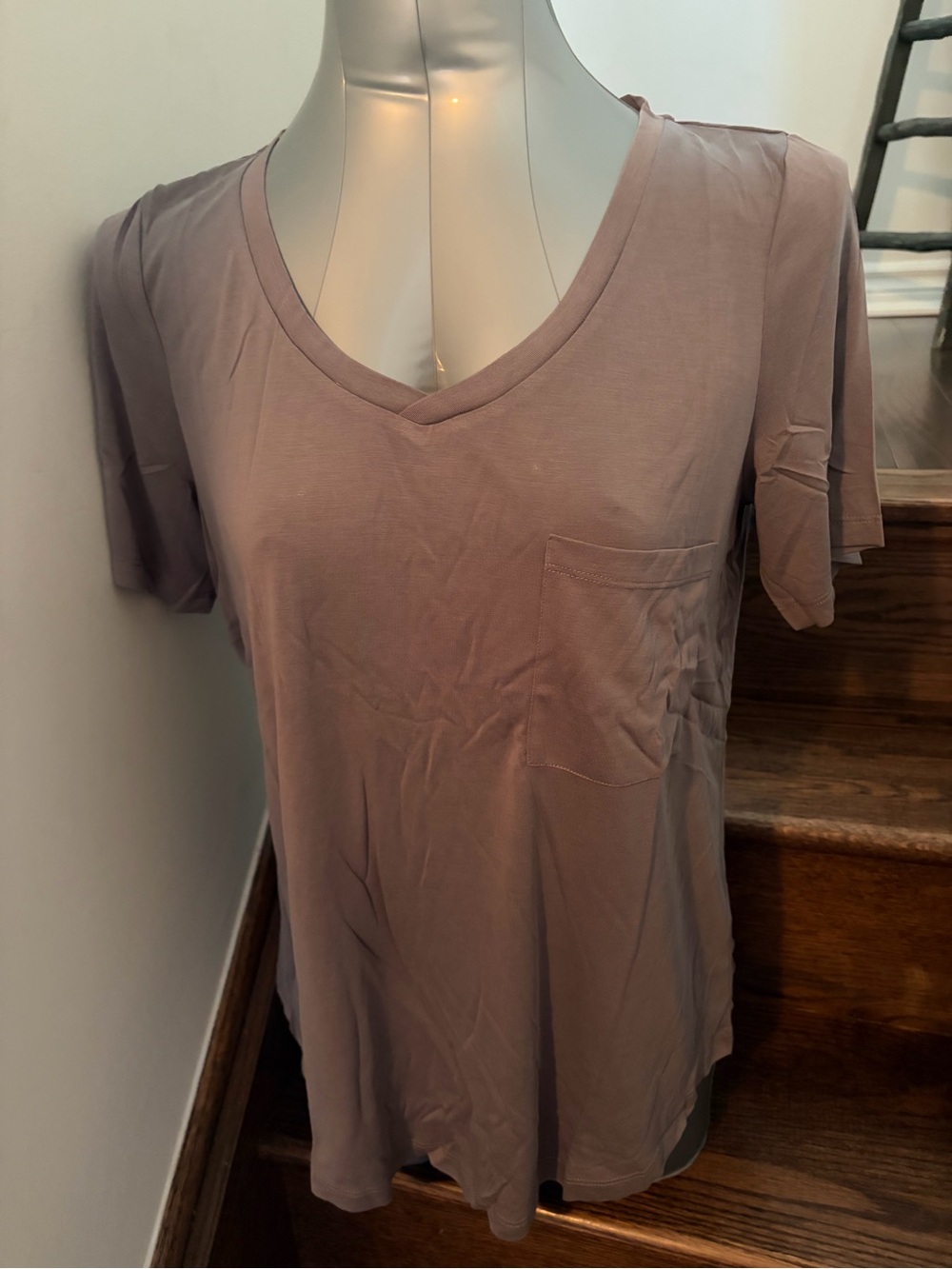V-Neck Pocket Tee in Grey - Women